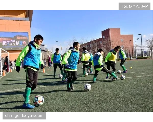 社区活动:曼城俱乐部青训学院举办校园足球开放日 社区活动:曼城俱乐部青训学院举办校园足球开放日